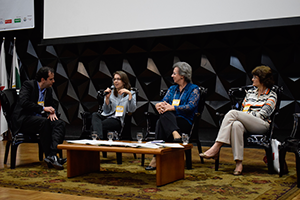 Mesa redonda para discussão sobre a cirurgia bariátrica